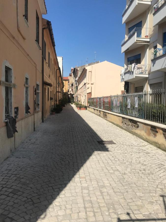 B E B Riviera Di Levante Terracina Exterior foto